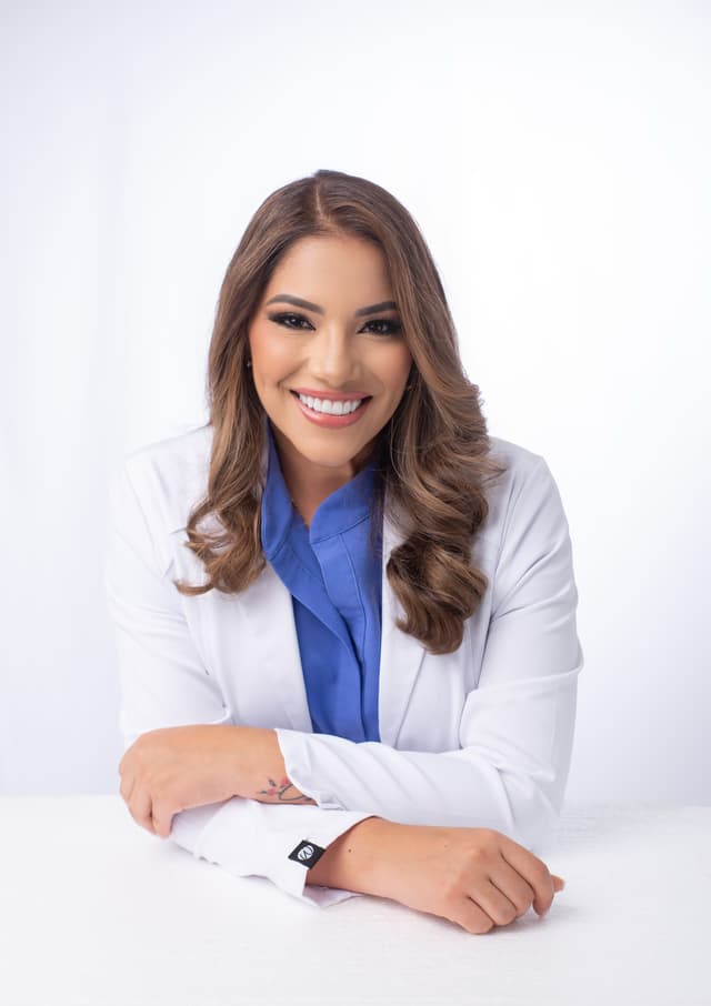 Dra. Carwin Silva - Ginecóloga Especialista en Ginecología Regenerativa, Funcional y Estética en Venezuela | Embajadora Oficial ASHIRA