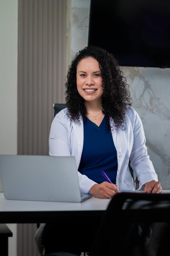 Dra. Lisangela Utrera